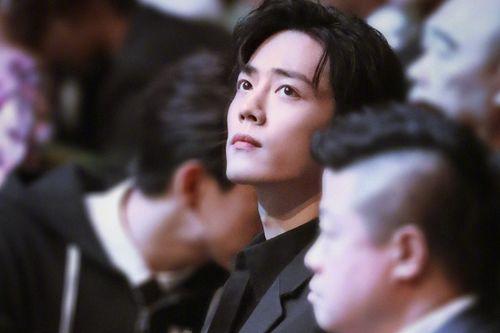 圈内人爆料李现肖战视频,幕后真相引热议 第1张 圈内人爆料李现肖战视频,幕后真相引热议 第1张